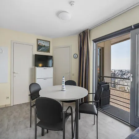 Spacious Near Seafront * Blankenberge