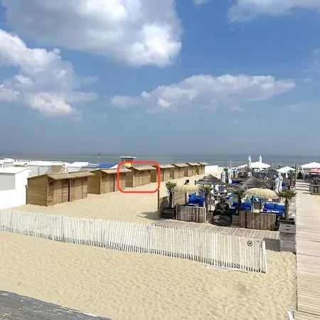 Spacious Near Seafront